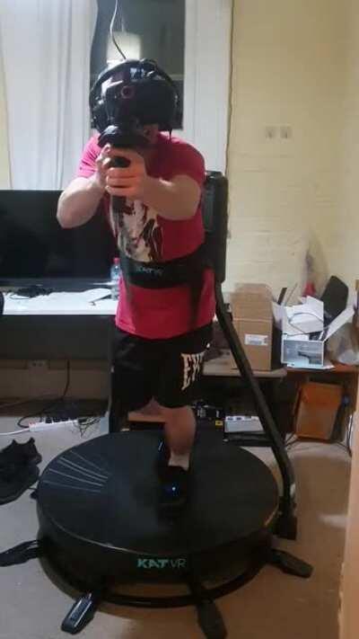 My Kat Walk C arrived today, tested it in Pavlov. If you though beat saber mad you sweaty think again.