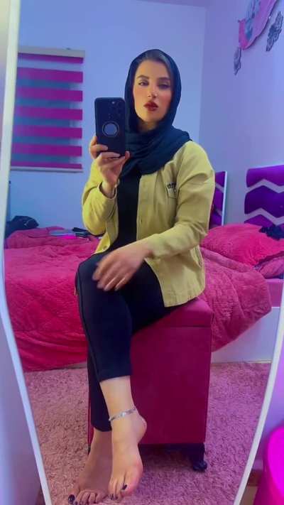 @heyam_alsahili33 on TikTok, a Palestinian hijabi feet model