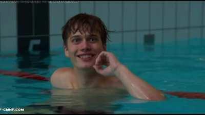 She Didn’t Know Her Bottoms Came Off in the Pool