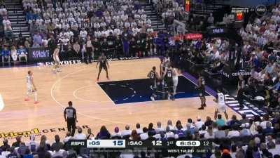 [Highlight] Kevin Huerter assists to Domantas Sabonis for the dunk then Sabonis returns the favor to Huerter for a layup.