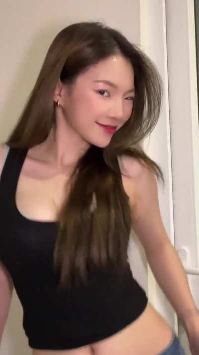 Stunning Thai girl ❤️