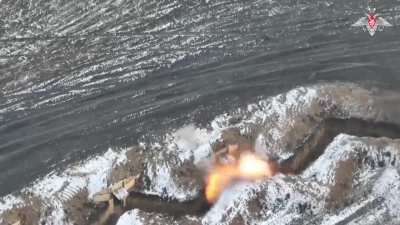 Russian optic fiber drone flies into trench position with 2 Ukrainian soldiers, Pokrovsk direction