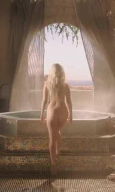 Plump lips, firm tits, soft belly, wide hips, and a fat ass Emilia Clarke is the definition of breeding material