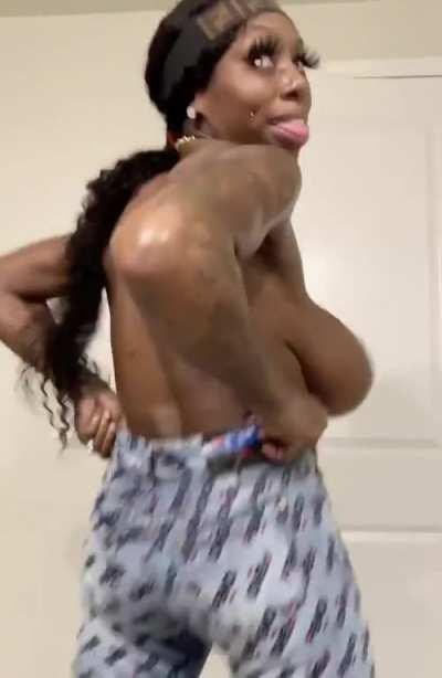 Ebony Mystique Topless Dancing 😮‍💨