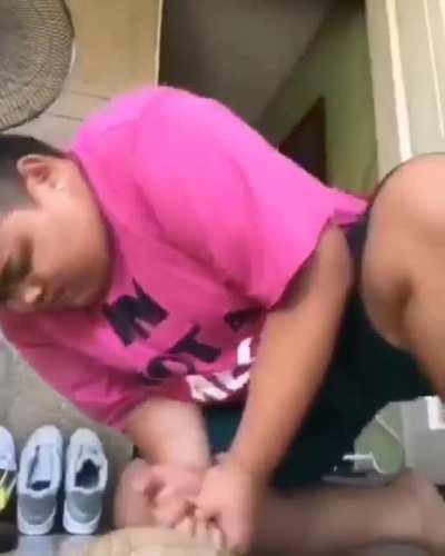 Tutorial - Break a rock with your hand.