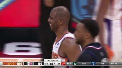 [Highlight] Chris Paul hits a tough turn around fadeaway shot to put the Suns up 13 with 3 min left in the game!