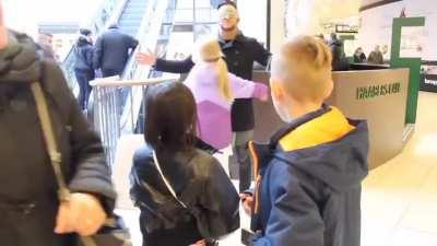 Guy wrote a message: 