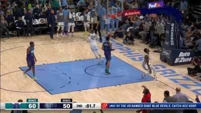 [Highlight] Morant finds Brooks for the slam before the end of the half. Morant has 22/2/3 at the half