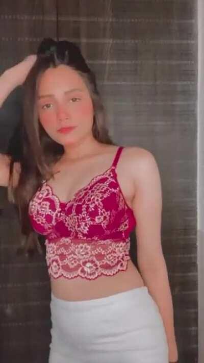 Dangerous Gurl in bralette 😍