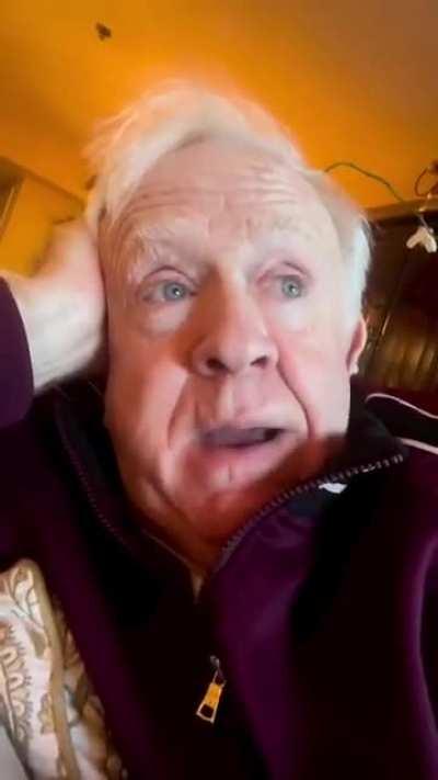 putin < Leslie Jordan #RIPLeslieJordan
