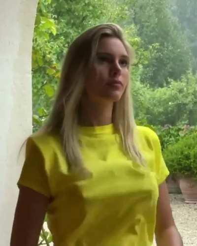 Making Her Boobs Bounce