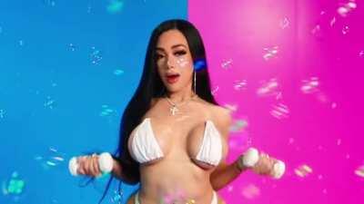 Grab 22 giga of her onlyfans content link in comments 👇