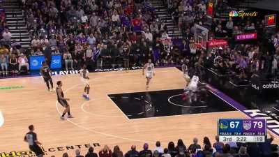 [Highlight] Malik Monks unstoppable in transition as he hits a helpless Draymond with the Euro and reminds everyone that Malik means “King” in Arabic