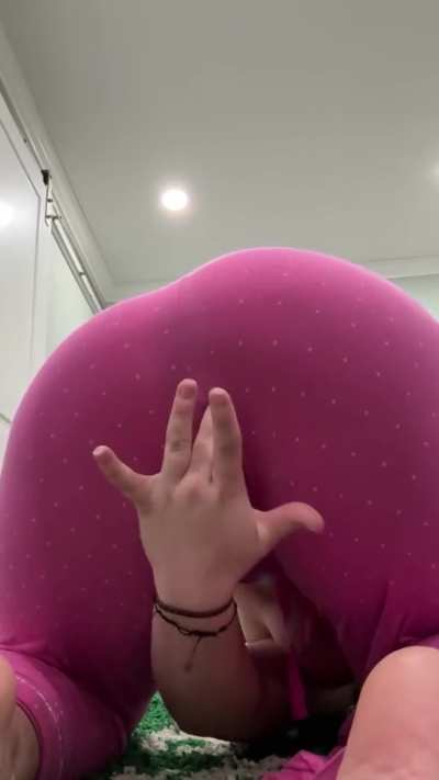 Snding a nudss to every guy that upvtt, (instantly)