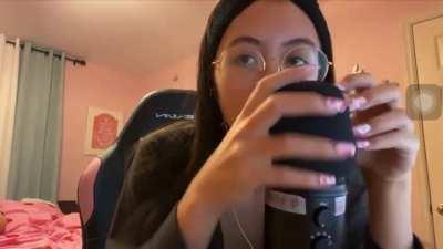 Whats this make you think of😏