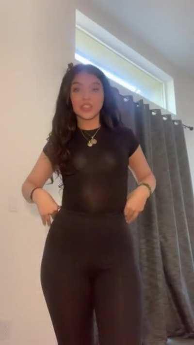 wanna eat her fat ass😩