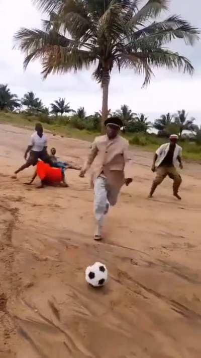 Romeolu Lukaku Father playing football  in Congo