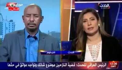 Sudanese reporter falls asleep 💀💀💀