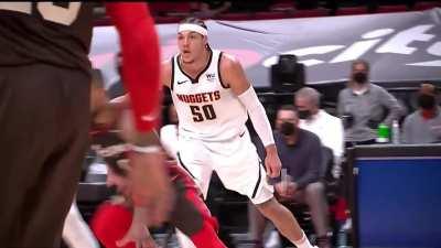 [Highlight] Norman Powell sidesteps Michael Porter Jr. and gets right to the rim