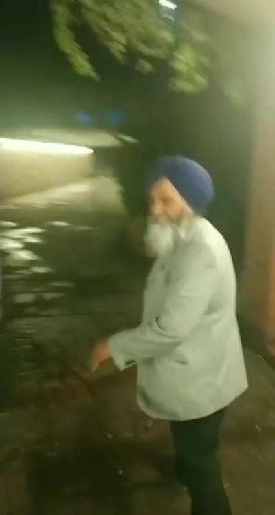 Man masturbating in public gets owned.