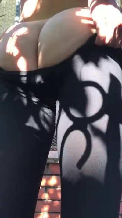 Want more pictures of my big ass and more? Here is my onlyfans:  