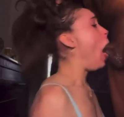 [Reddit] Would love for an experienced bud to take her place for my birthday;)