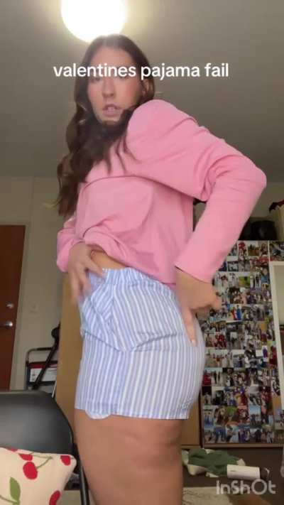 Anna Amara ass (dm to jerk)