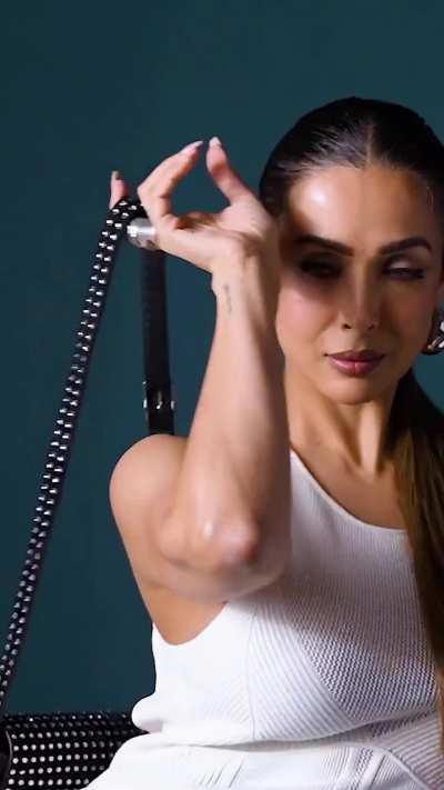 Milf Malaika Arora Mommy's Sexy Figure tempting us and making us Hard Af to worship this Sex Goddess and goon to her 