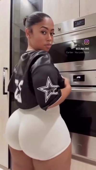 Thicker than a snicker 🍫 