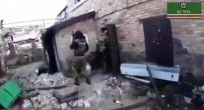 Video shows Abdul Hakim al-Shishani (leader Ajnad al-Kavkaz) fighting in Ukraine