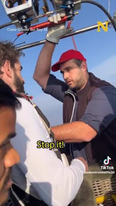 Man puts everyone in a balloon in danger because he wanted to parachute jump