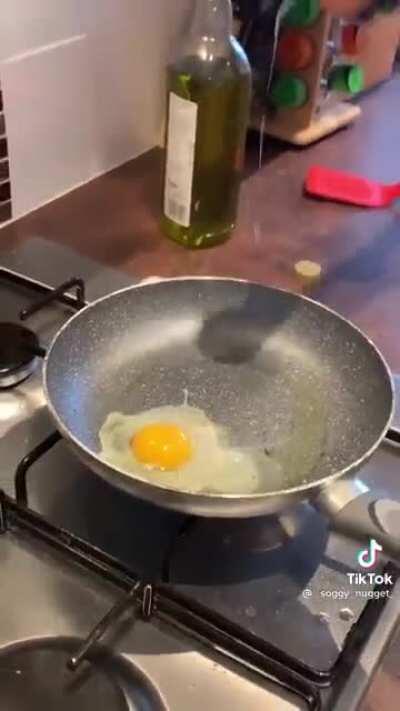 Boy sure wish I knew how to fry an egg