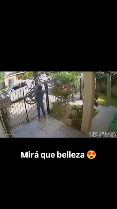 Fisura entra a robar y pasa esto: