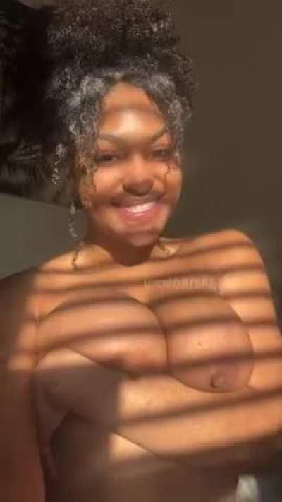 I wish I wasn’t holding my tits in this video lol