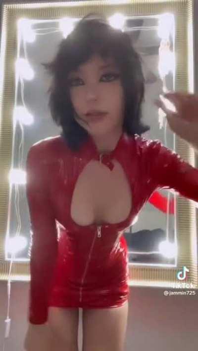 We stan a self-aware queen