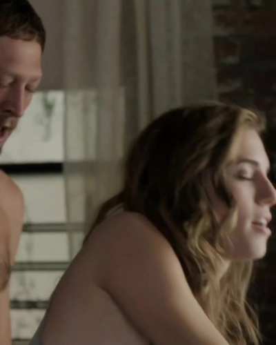 Allison Williams - Girls S4:E1 (2015)