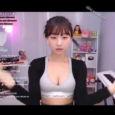 Can you put both of your elbows on your belly button? Original  