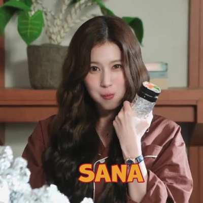 251008 Sana munching