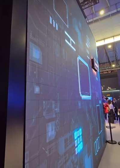 A Groundbreaking Pulsating LED Display