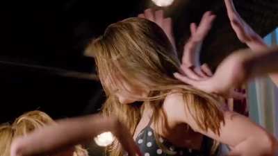 Emmanuelle and Mathilde Seigner, Noëlla Dussart-Finzi, Jeanne Savary and Nathalie Cardone - The Smile, aka Le Sourire (1994)