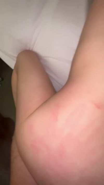 Slutty bitch calls me daddy while I give her backshots with hair pulling 🤪