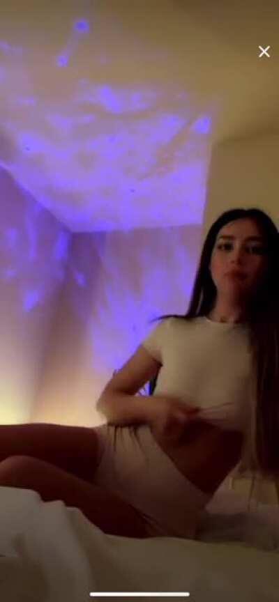 Nip slip from TikTok live (video)