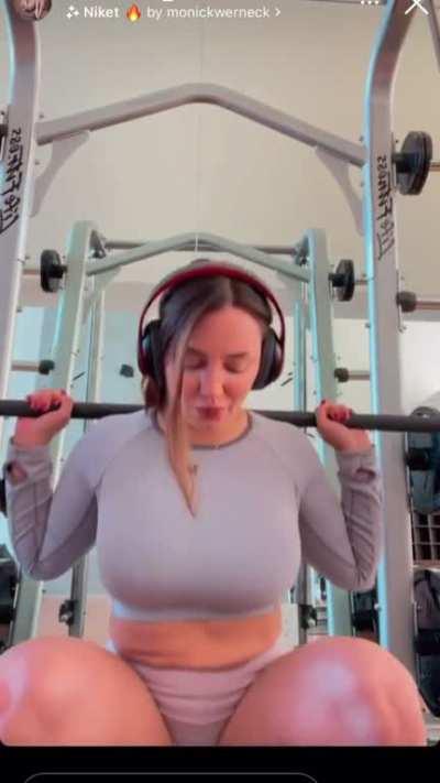 Workout/ post workout twerk