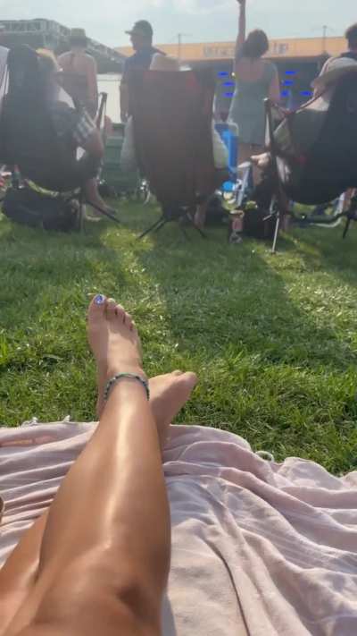 Teasing in public is my favorite because I ALWAYS catch at least one person staring 😏