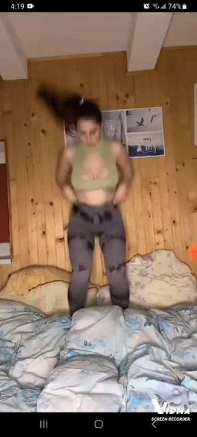 live now, name in vid