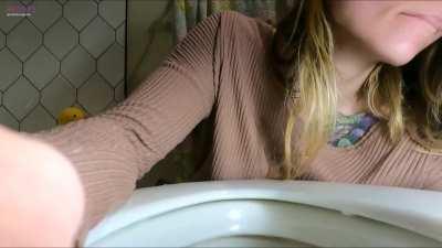 Gassy is going to give you more than just a teaser this time. A BIG FAT LOAD. BET YOU CAN'T EVEN OPEN YOUR  MOUTH THIS WIDE....[F]