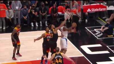 [Highlight] Kawhi Gobert no call on jump ball