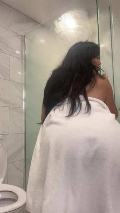 Oh no my towel slipped 😏