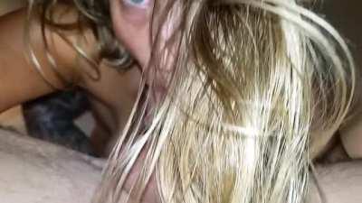 Unphased by the tongue in her pussy and plug in her ass (36f)