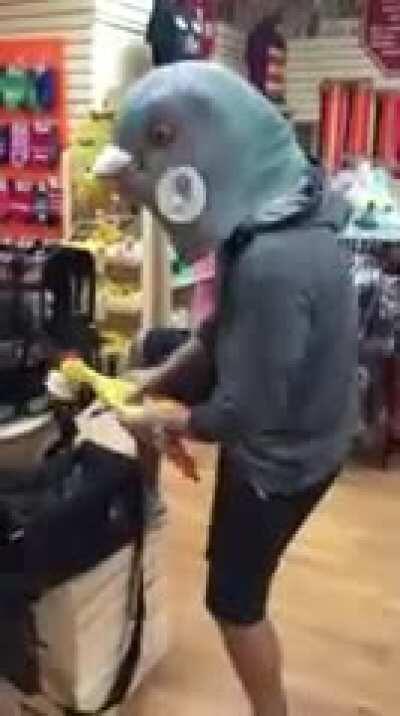 Picked up this hot chick at the mall...she's a screamer.